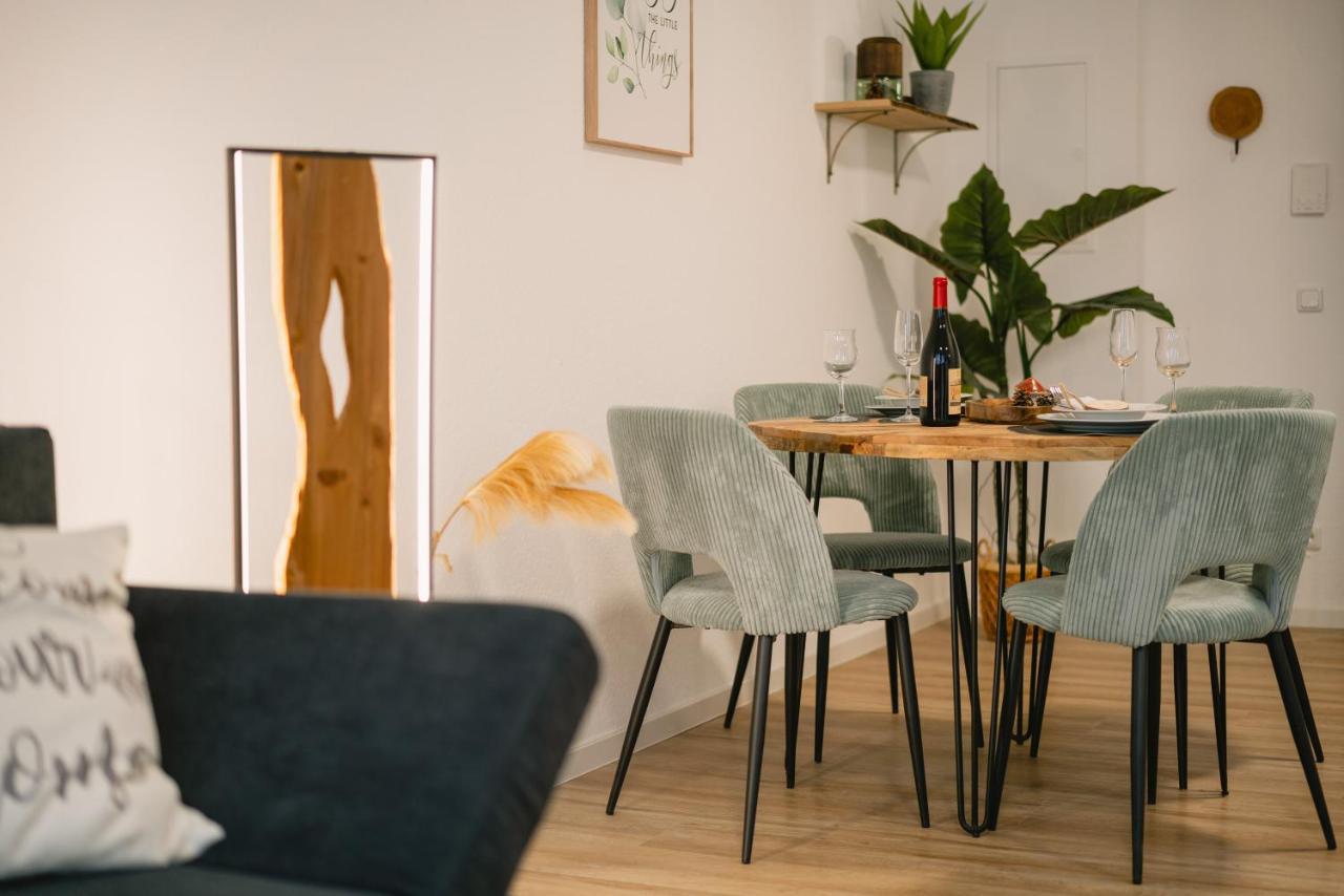 Modernes 2-Zimmer Themen-Apartment Im Zentrum Bayreuth Bagian luar foto